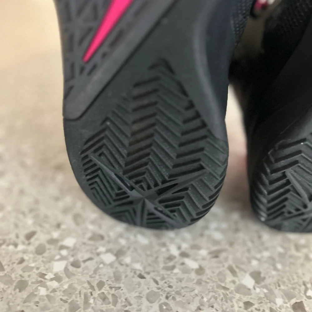 Nike Zoom Hyperfuse 2013 Black/Metallic Silver-Dark Grey-Pink Size 10.5